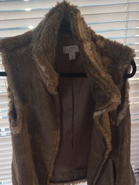 Ann Taylor LOFT Faux Fur Vest in Brown